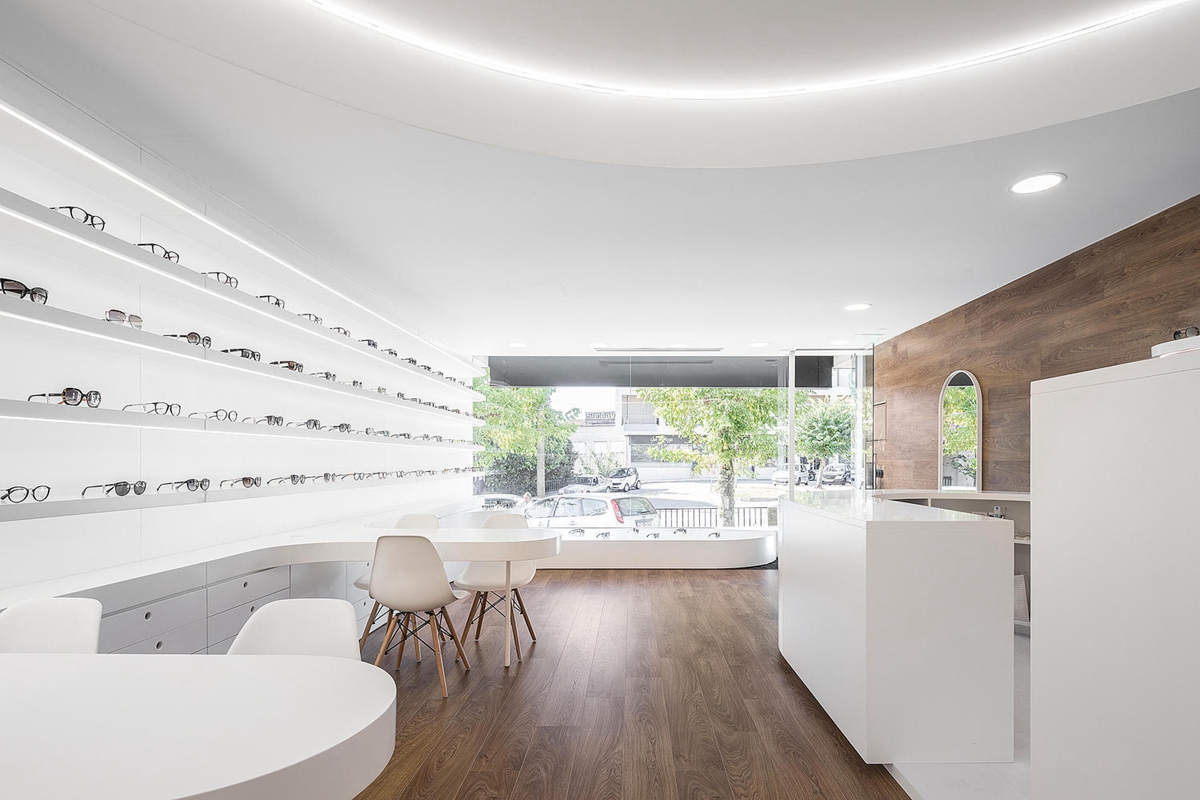 簡約不簡單的眼鏡店面設(shè)計,簡約不簡單的眼鏡店空間設(shè)計,簡約不簡單的眼鏡店SI設(shè)計